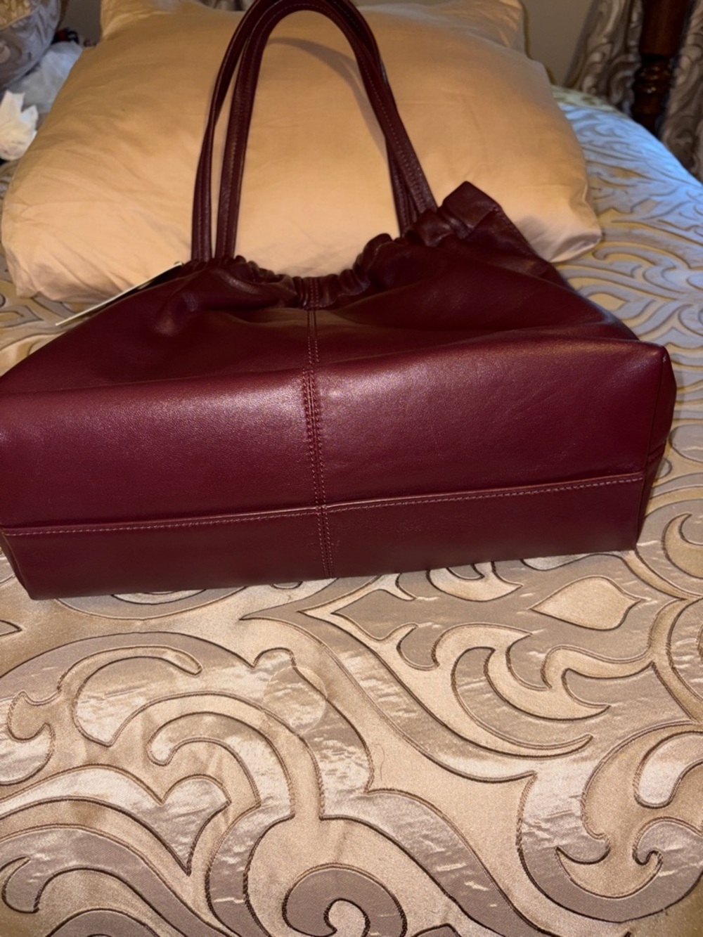 Marc Jacobs THE CRISTINA TOTE Dark Plum Leather NWY - Picture 4 of 10